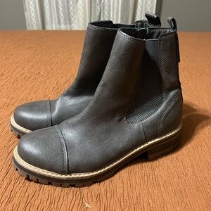 Women’s  Gray Leather Ankle Boots